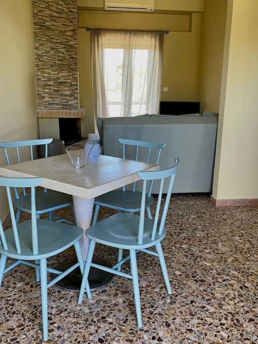 Τέσσερις Εποχές Apartment Aetos  Exterior photo